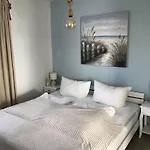 Strandhaus - Seeschwalbe *